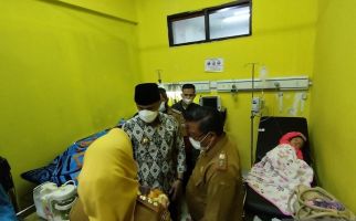 Kasus Keracunan Massal di Lembang, 1 Lansia Meninggal Dunia - JPNN.com
