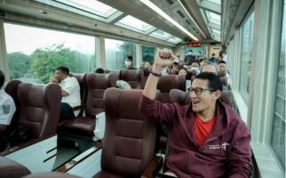 Kunjungan Kerja ke Jawa Barat Naik Kereta Panoramic, Sandiaga Uno: Luar Biasa - JPNN.com
