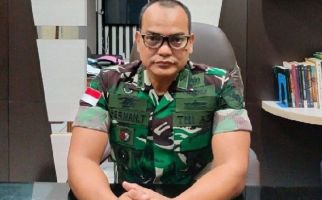 Detik-Detik Satgas TNI Diadang KKB, Terjadi Kontak Tembak, Praka Jumardi Meninggal - JPNN.com