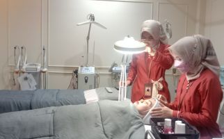 Pakai Teknologi dari Korea, Tanam Benang di Klinik Kecantikan Ini Tanpa Jarum - JPNN.com