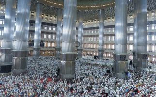 Putihkan Masjid Istiqlal, Jamaah Al-Khidmah Menggelar Indonesia Berzikir - JPNN.com