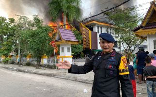 Polisi Selidiki Penyebab Gedung MPP Pekanbaru Kebakaran di Hari Libur - JPNN.com
