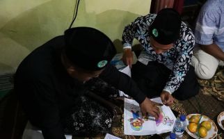 Kiai Muda Jatim Dukung Ganjar Gelar Lomba Mewarnai Ibu dan Anak - JPNN.com