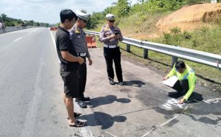 Tabrakan Maut di Tol Pekanbaru-Dumai, Satu Orang Tewas di Tempat - JPNN.com