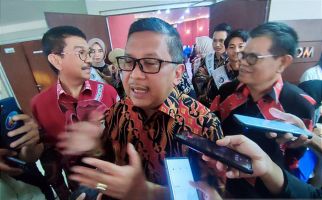 PDIP Usung Rektor UNM Prof Husain Syam di Pilgub Sulbar? Begini Kalimat Hasto - JPNN.com