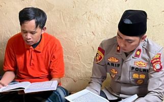 Menjelang Ramadan 1444 H, Kompol Arif Mengajak Tahanan Mengkhatamkan Al-Qur’an - JPNN.com