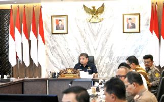 Jalankan Instruksi Presiden, Airlangga Jamin Harga Beras dan Gabah Aman saat Ramadan - JPNN.com