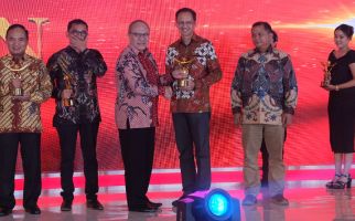 Anugerah BUMN 2023, JRP Insurance Meraih Digital Retail Excellent - JPNN.com