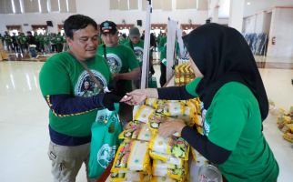 Kajol Indonesia Gelar Bazar Oli hingga Sembako Murah di Cirebon - JPNN.com