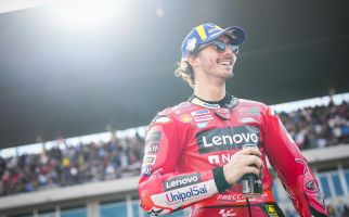 Hasil MotoGP Portugal: Pecco Perkasa Setelah 2 Rival Tumbang - JPNN.com