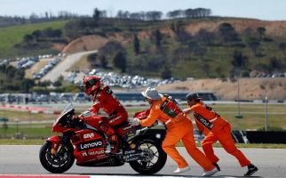 Amukan Francesco Bagnaia Setelah Kecelakaan di MotoGP Amerika 2023 - JPNN.com