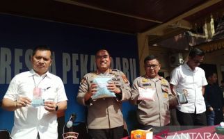 8.367 Pil Ekstasi Gagal Beredar di Pekanbaru, Pelaku Berupaya Kabur, Coba Tabrak Polisi - JPNN.com