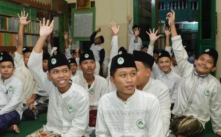 SDG Gelar Kreasi Santri Untuk Meriahkan Ramadan di Ponpes Al-Aqsha - JPNN.com