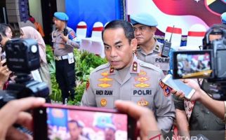 Anak Buah Irjen Andi Rian Tangkap Pelaku Bom Molotov di Rumah Anggota DPRD Kalsel - JPNN.com