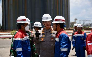 Kilang Minyak Pertamina Dumai Kembali Normal, Irjen Iqbal Beberkan Jumlah Stok BBM - JPNN.com
