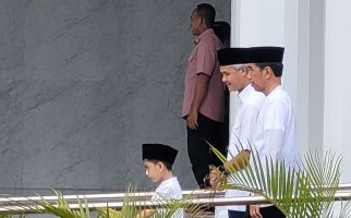 Salat Jumat Bareng dengan Jokowi di Masjid Syeikh Zayed, Ganjar: Saya Diminta... - JPNN.com