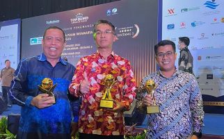 Direktur PDAM Lombok Tengah Dianugerahi TOP CEO BUMD 2023 - JPNN.com