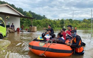 Banjir di Morowali Utara, Puluhan Keluarga Mengungsi - JPNN.com