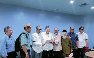Samad Sebut Kelakuan Firli Bocorkan Dokumen Kasus Tak Bisa Ditoleransi, Harus Dipidana - JPNN.com