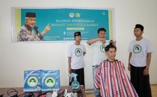 Lewat Pelatihan Kewirausahaan, SDG Sumsel Berdayakan Santri di Palembang - JPNN.com