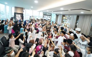 300 Anak Panti Asuhan Semringah Diajak Berkeliling di Kantor PNM - JPNN.com