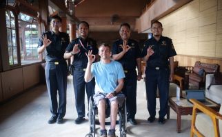 Bea Cukai Ngurah Rai Bantu Koordinasi Pengeluaran Alat Kesehatan WNA di Bali - JPNN.com