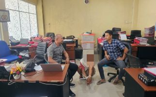Silakan Amati Pria yang Jongkok Itu, Begal Namanya Bengkok, Sudah Tertangkap - JPNN.com