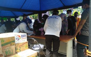 BRI Group Bagikan 1.000 Paket Sembako, Pak Wali Titip Pesan untuk Warga DKI  - JPNN.com