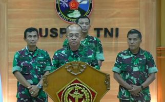 KKB Menyerang TNI, Pratu Arifin Jatuh ke Jurang, Ada Serangan Ulang - JPNN.com