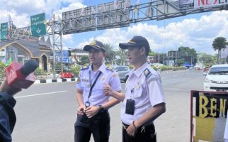Simpang Gadog Bogor Mulai Ramai Didominasi Kendaraan Pribadi Pemudik - JPNN.com