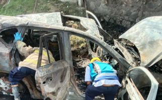 Mazda CX5 Terbakar di Tol Tangerang-Jakarta, Sopir Tewas - JPNN.com