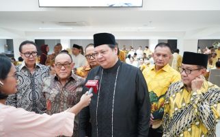 Airlangga Sebut Momen Halal Bihalal Menyatukan Seluruh Kader Partai Golkar - JPNN.com