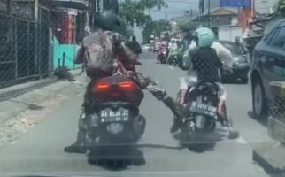 Viral Prajurit TNI AU Tendang Motor Seorang Ibu di Bekasi - JPNN.com
