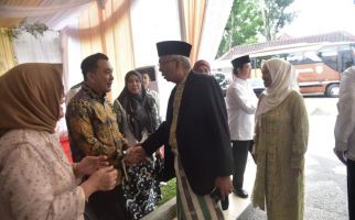 Wagub Mawardi Manfaatkan Lebaran dengan Silaturahmi Bersama Keluarga dan Kerabat - JPNN.com