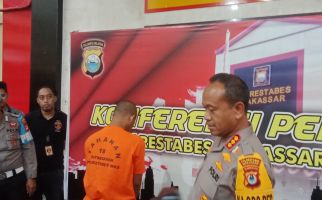 Dagang Senjata Rakitan, Pria Makassar Ini Mengaku Cuma Cari Duit Rokok - JPNN.com