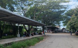 Satpol PP Sebut PKL Nakal di Bandara Lombok Bikin Kotor Pemandangan - JPNN.com