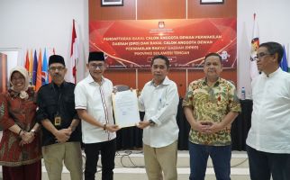 ART Petahana Anggota DPD RI Mendaftar ke KPU Sulteng - JPNN.com