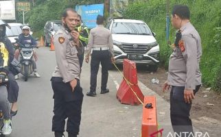 Parkir Liar di Tempat Makan Warpat Puncak Bogor Ditertibkan - JPNN.com