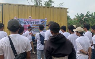 KST Dukung Ganjar Beri Bantuan Mesin Las Untuk Sopir Truk di Tangerang - JPNN.com