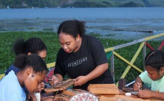 Melirik Lukisan Kulit Kayu yang Keren dari Papua, Sudah Tembus Pasar Global - JPNN.com