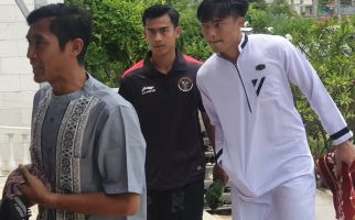 Mengintip Momen Timnas U-22 Indonesia Salat Jumat di Masjid Terbesar di Phnom Penh - JPNN.com
