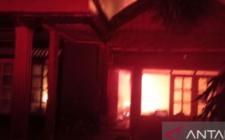 Kebakaran Rumah di Kramat Jati, 1 Orang Meninggal Dunia - JPNN.com