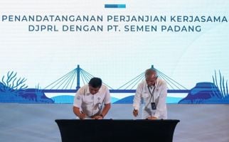 PT Semen Padang & KKP Berkolaborasi Mengatasi Sampah Laut Lewat Program Nabuang Sarok - JPNN.com