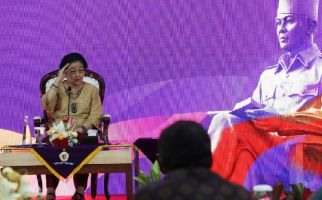 Bicara di Lemhannas, Megawati Minta Prajurit TNI-Polri di Bawah Diperhatikan - JPNN.com
