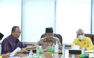 Prof Jimly Bicara di FGD Partai Golkar, Soroti Kondisi Hukum di Indonesia Saat ini - JPNN.com