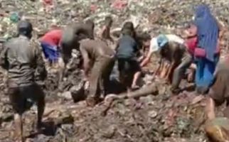 Warga di Bengkalis Berebut Daging Kerbau Terkontaminasi di Tempat Sampah - JPNN.com