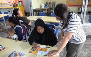 Rumah Makan di Bekasi Ini Beri Makanan Gratis bagi Warga Hafal Pancasila - JPNN.com