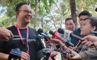 Anies Bersama Keluarga Menonton Formula E Jakarta: Saya Beli Tiket, Saya Bukan Undangan - JPNN.com
