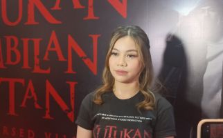 Cerita Mistis Frislly Herlind Selama Syuting Film Kutukan Sembilan Setan, Seram Banget - JPNN.com