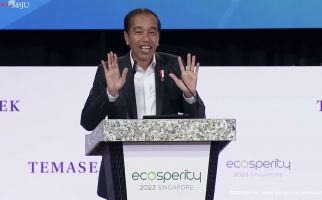 Kelakar Jokowi soal Pilpres 2024 di Depan Orang-Orang Penting Singapura - JPNN.com